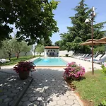 Lägenhet Besonderes Mit Pool, Babybett, Garten, Grill, Kinderspielplatz, Parkplatz