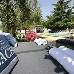Lägenhet Besonderes Mit Pool, Babybett, Garten, Grill, Kinderspielplatz, Parkplatz *