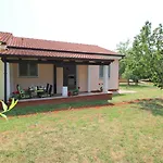 Besonderes Mit Pool, Babybett, Garten, Grill, Kinderspielplatz, Parkplatz