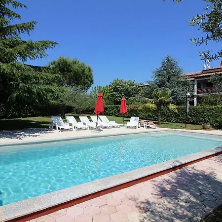 Besonderes Mit Pool, Babybett, Garten, Grill, Kinderspielplatz, Parkplatz *