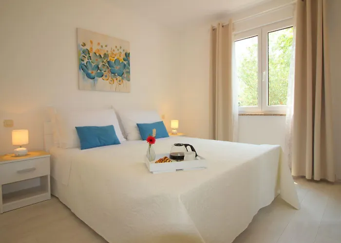 Appartement Besonderes Mit Pool, Babybett, Garten, Grill, Kinderspielplatz, Parkplatz Poreč